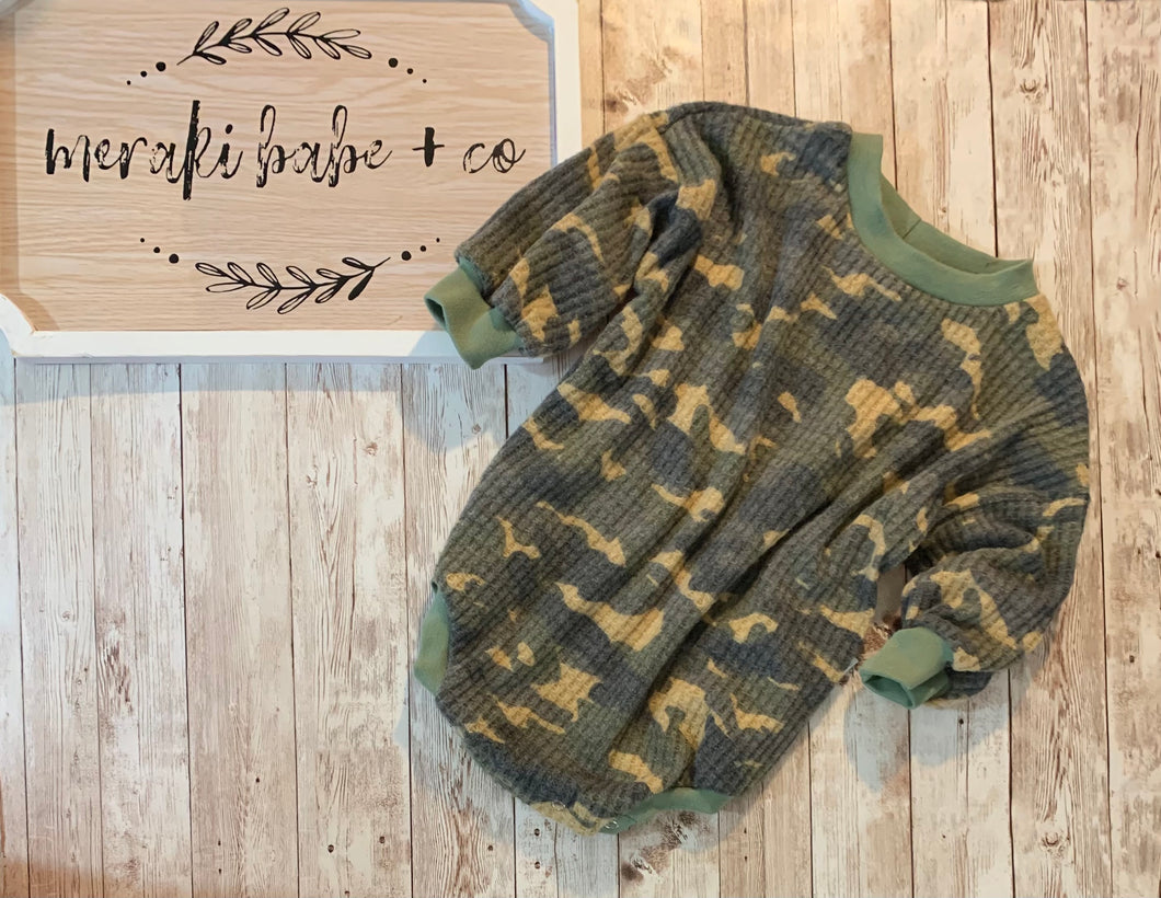 Oversize Sweater Romper Green Camo